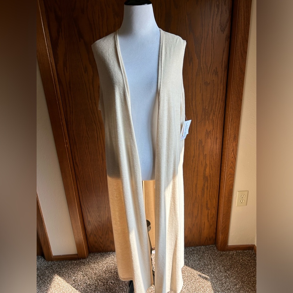 LuLaRoe Sized Medium Joy Sleeveless long vest